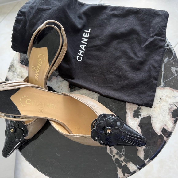 Shoes - Picture 2 of 13